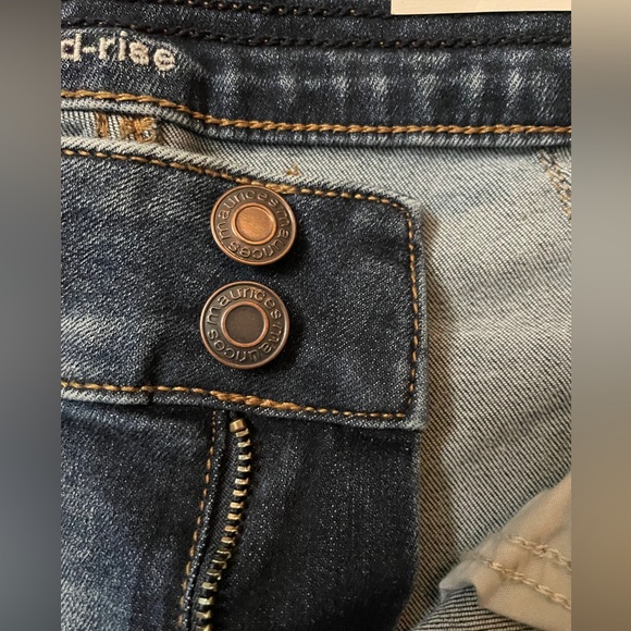 NWT M Jeans by Maurice’s Size 10 Mid Rise Regular Dark Wash Jeans. - Picture 2 of 13